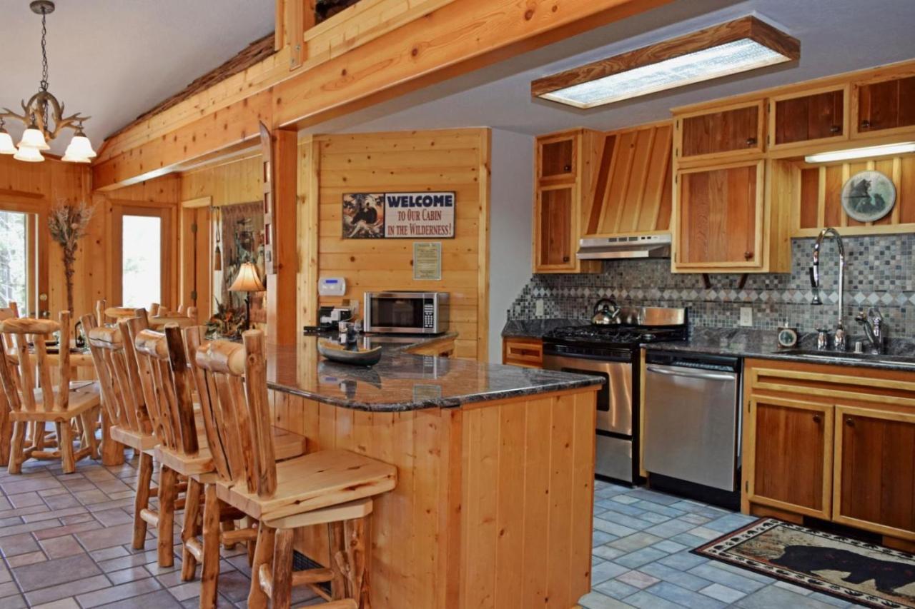 Вилла The Timber Crest Retreat Ред-Ривер Экстерьер фото